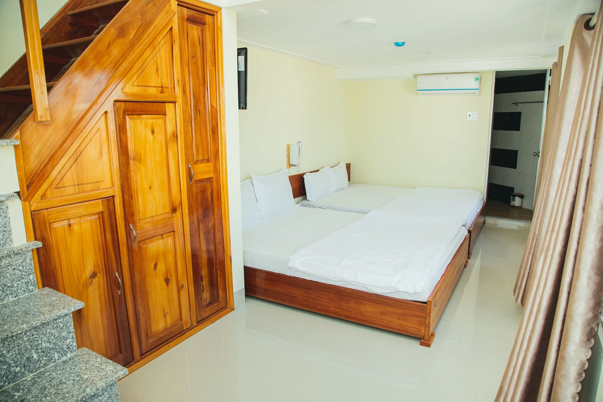 Ngoc Huong Hostel & Apartments Quy Nhon Dış mekan fotoğraf